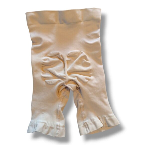 Skims Seamless Sculpt Mid Thigh Short - Picture 6 of 6